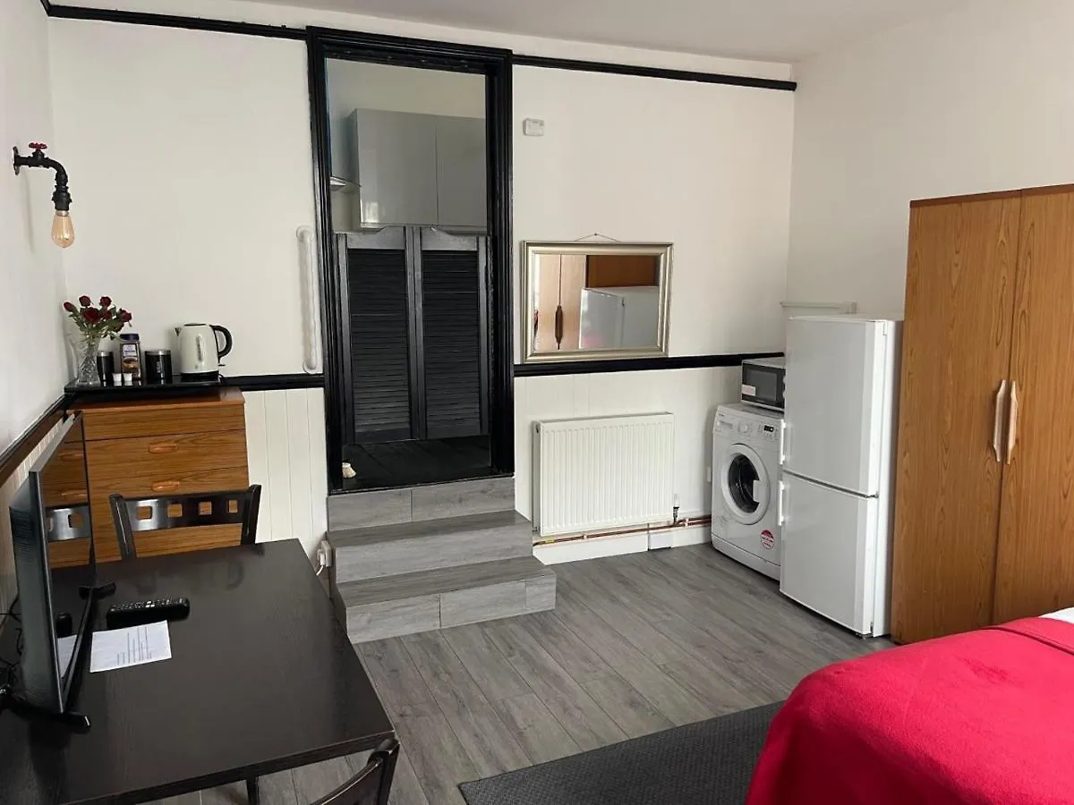 Modern Studio With Free Parking Near Sea-Station-Shops Apartment Brighton